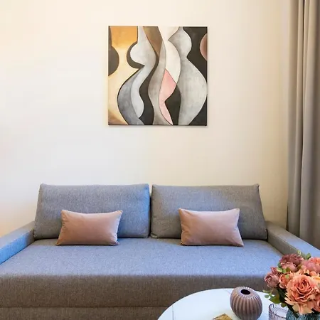 Hidden Art Boutique By Dwellfort Aparthotel 4*