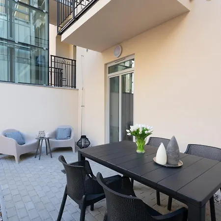 Apartahotel Hidden Art Boutique By Dwellfort 4*