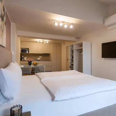 Hidden Art Boutique By Dwellfort Apartahotel 4*