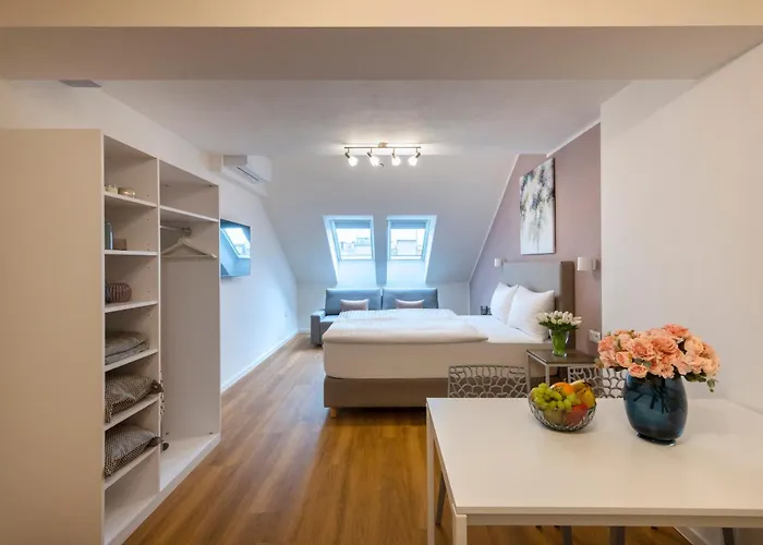 Hidden Art Boutique By Dwellfort Aparthotel Praga